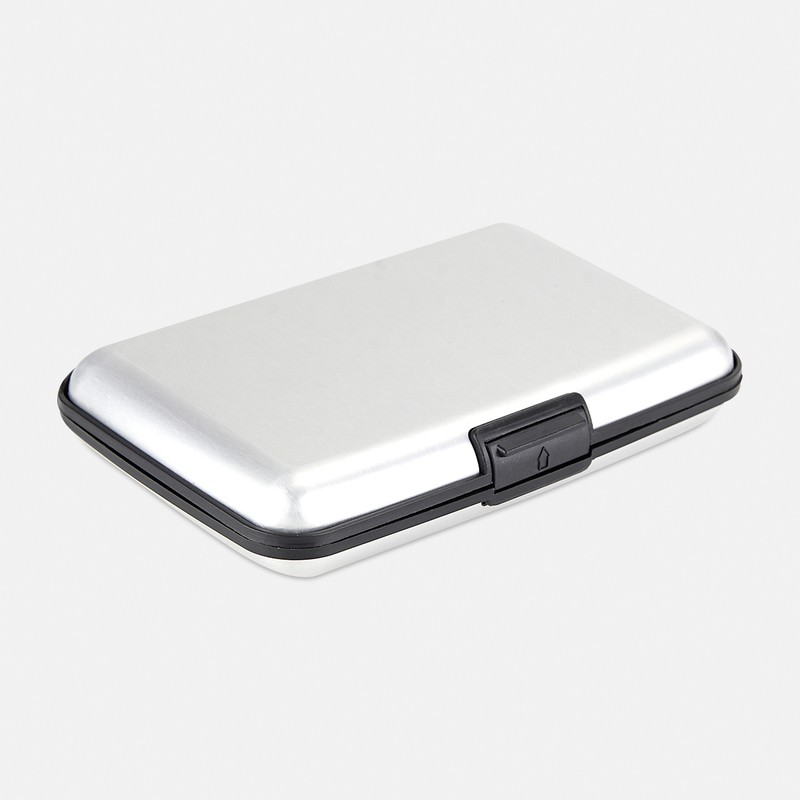 https://multimedias3-cloudsync-synology.s3.us-west-2.amazonaws.com/thumbnail_modelos/M-83500.jpg