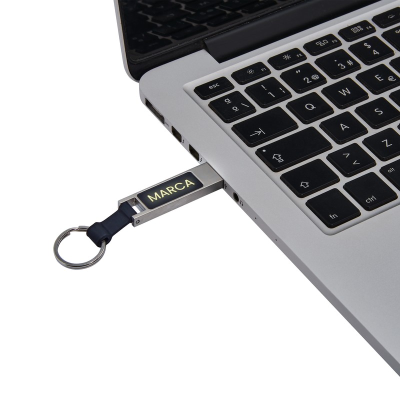 https://multimedias3-cloudsync-synology.s3.us-west-2.amazonaws.com/thumbnail_variantes/USB-333-N_2.jpg?v=578355195